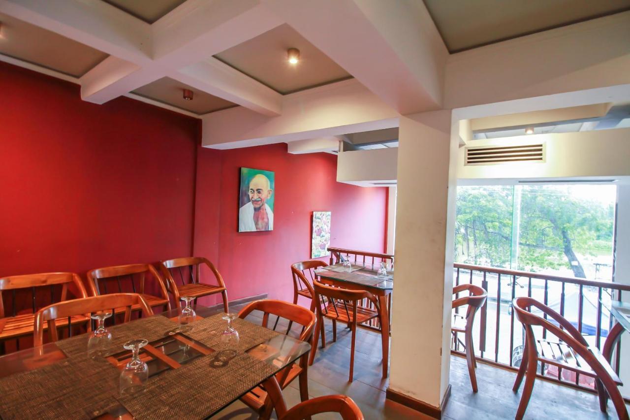 Grand Rockland Hotel Matara Buitenkant foto